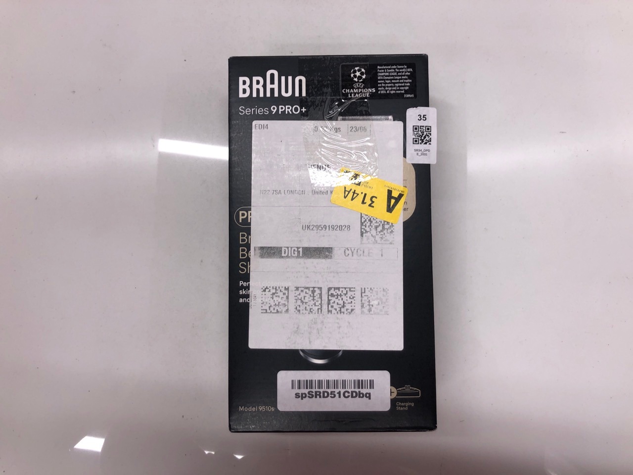 Lot 35  
            Edinburgh SR34 - Delivery Only 

                
BRAUN SERIES 9 PRO PLUS ELECTRIC SHAVER FOR MEN, 5 PRO SHAVE ELEMENTS AND PRECISI...