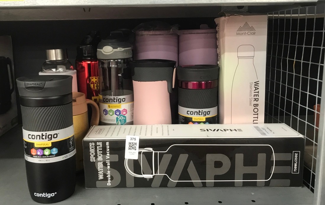 Lot 375  
            Edinburgh SR34 - Delivery Only 

                
QUANTITY OF KITCHEN & APPLIANCES ITEMS TO INCLUDE BYRON SNAPSEAL TRAVEL MUG, 470 ...