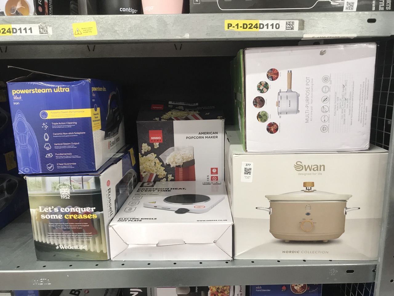 Lot 377  
            Edinburgh SR34 - Delivery Only 

                
QUANTITY OF KITCHEN & APPLIANCES ITEMS TO INCLUDE RUSSELL HOBBS STEAM IRON [3100W...