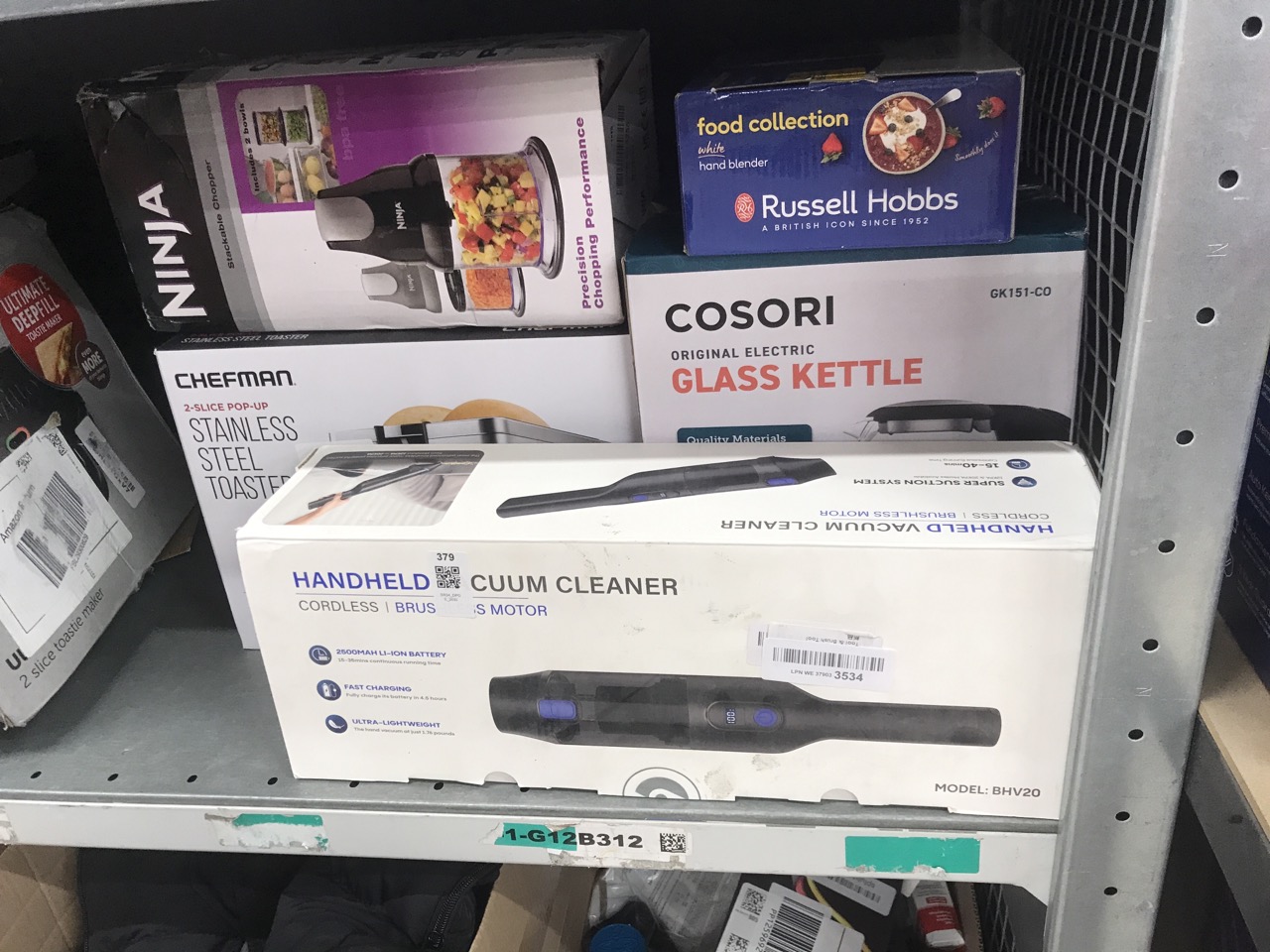 Lot 379  
            Edinburgh SR34 - Delivery Only 

                
QUANTITY OF KITCHEN & APPLIANCES ITEMS TO INCLUDE RUSSELL HOBBS FOOD COLLECTION E...