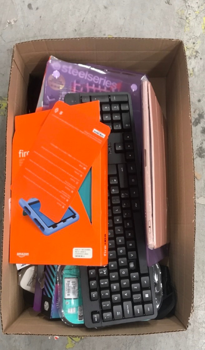 Lot 383  
            Edinburgh SR34 - Delivery Only 

                
QUANTITY OF TECH & GAMING ITEMS TO INCLUDE STEELSERIES PRISM CAPS – DOUBLESHOT PU...