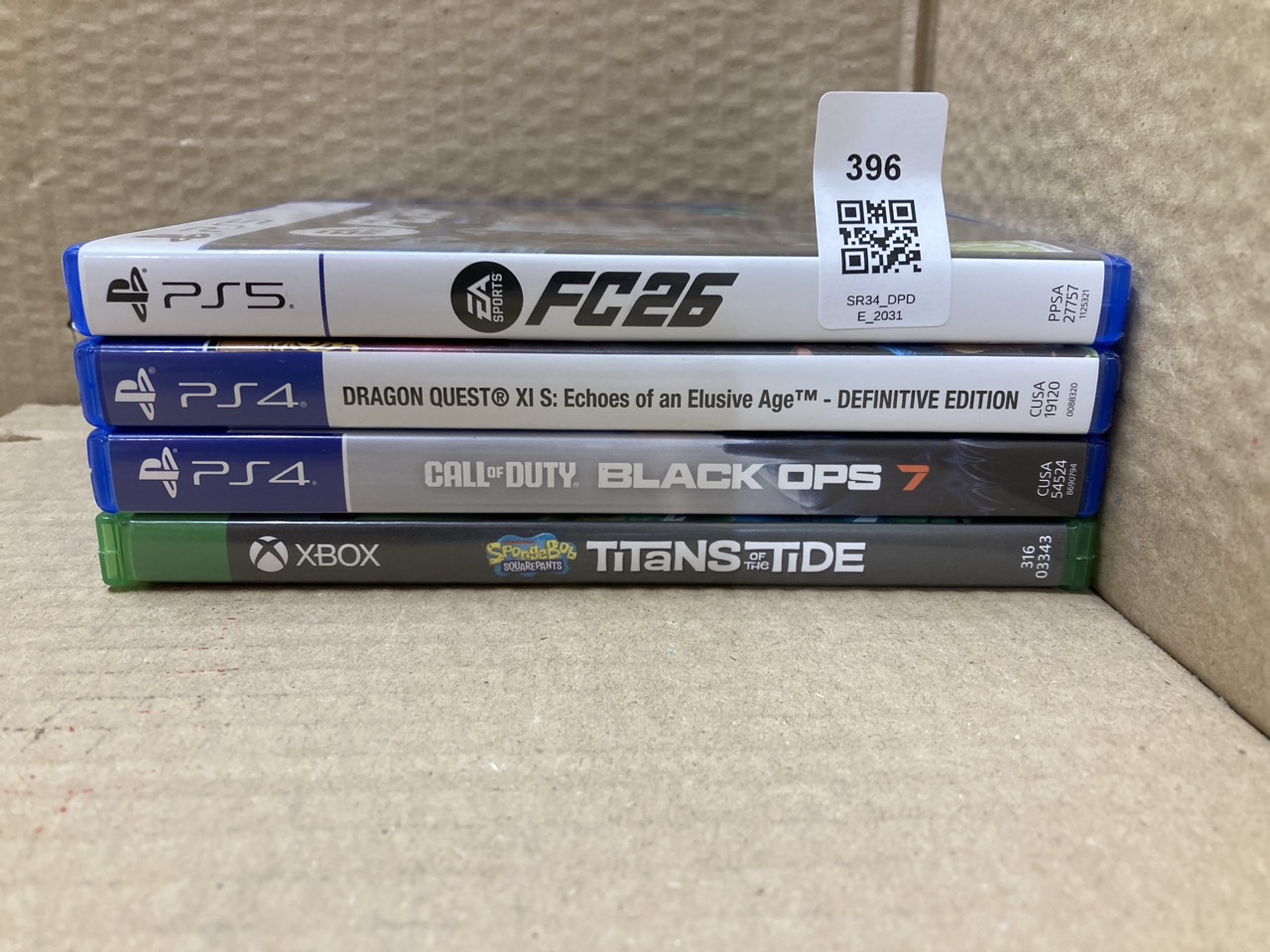 Lot 396  
            Edinburgh SR34 - Delivery Only 

                
QUANTITY OF TECH & GAMING ITEMS TO INCLUDE EA SPORTS FC 26 STANDARD EDITION PS5 |...
