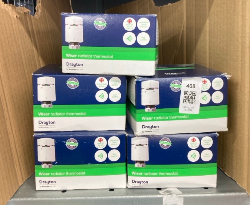 Lot 408  
            Edinburgh SR34 - Delivery Only 

                
5 X DRAYTON WISER SMART HEATING TRV RADIATOR VALVE WV704R0A0902 WHITE - SINGLE UN...