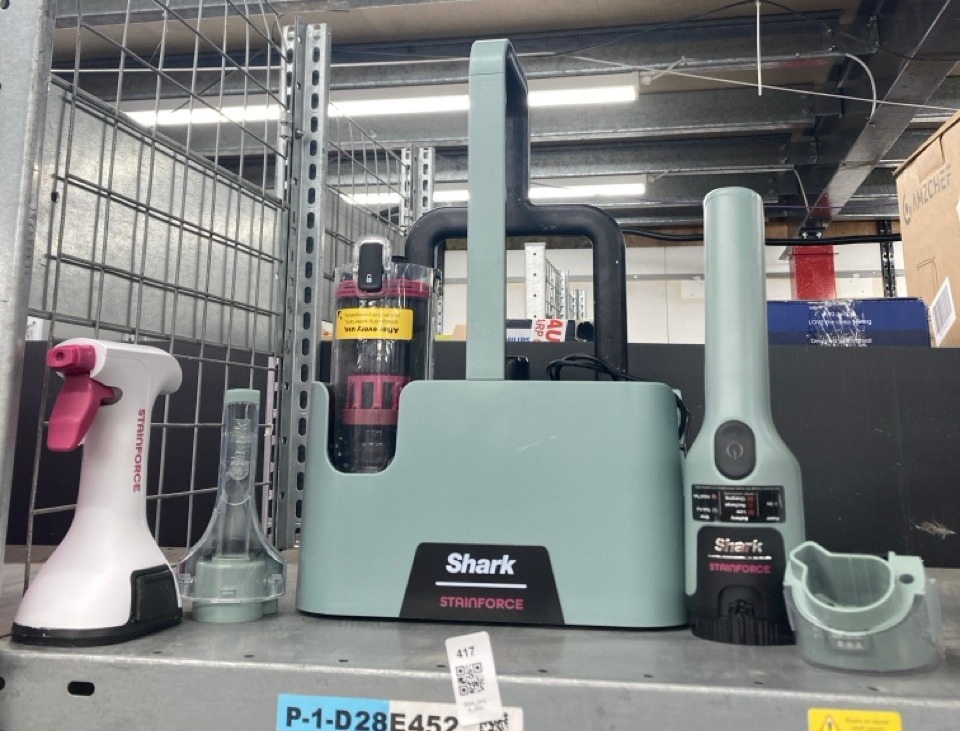 Lot 417  
            Edinburgh SR34 - Delivery Only 

                
SHARK STAINFORCE CORDLESS STAIN SPOT CLEANER IN GREEN: LOCATION - RACK E