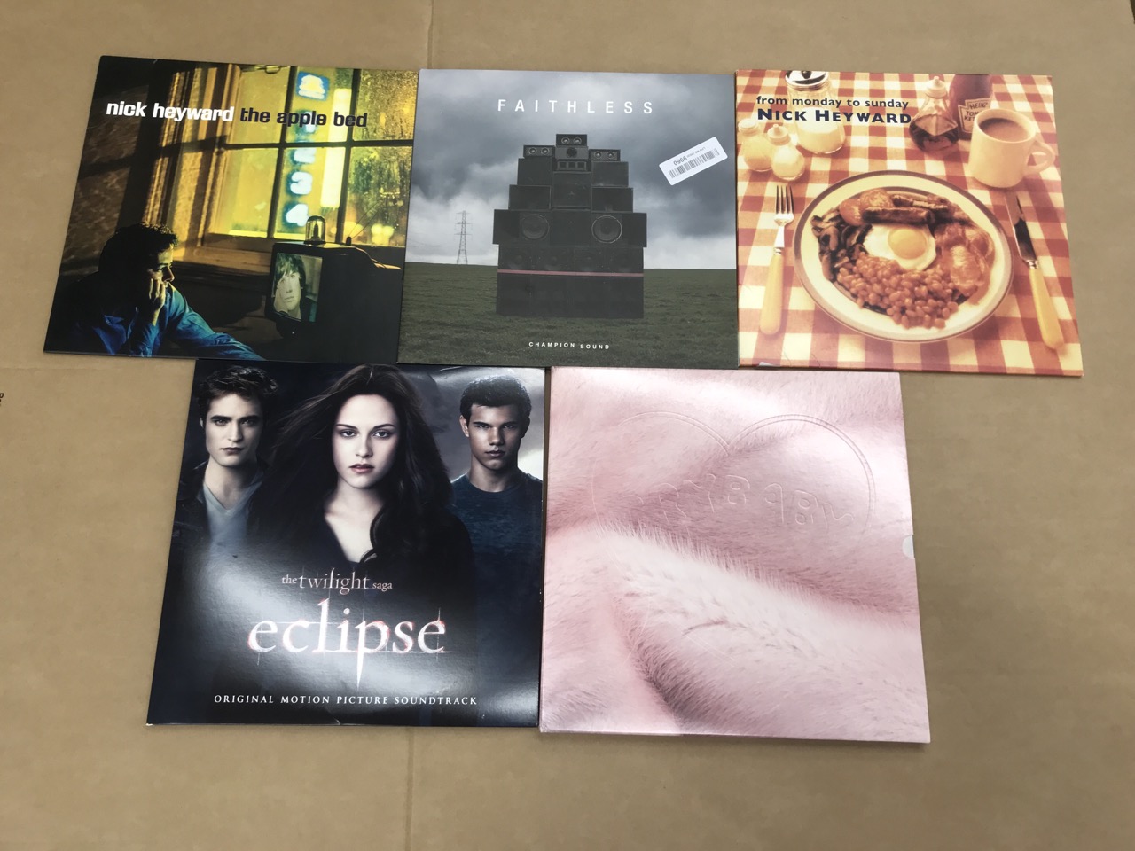 Lot 452  
            Edinburgh SR34 - Delivery Only 

                
QUANTITY OF VINYLS TO INCLUDE NICK HEYWARD, FROM MONDAY TO SUNDAY [VINYL]: LOCATI...