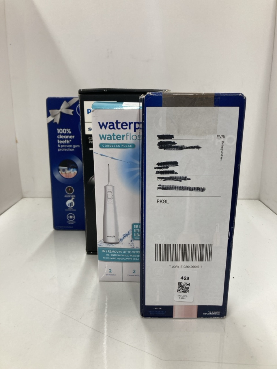 Lot 469  
            Edinburgh SR34 - Delivery Only 

                
QUANTITY OF HEALTH & BEAUTY ITEMS TO INCLUDE WATERPIK PULSE WATER FLOSSER CORDLES...
