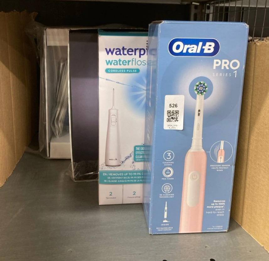 Lot 526  
            Edinburgh SR34 - Delivery Only 

                
QUANTITY OF HEALTH & BEAUTY ITEMS TO INCLUDE ORAL-B PRO 1 ELECTRIC TOOTHBRUSH FOR...