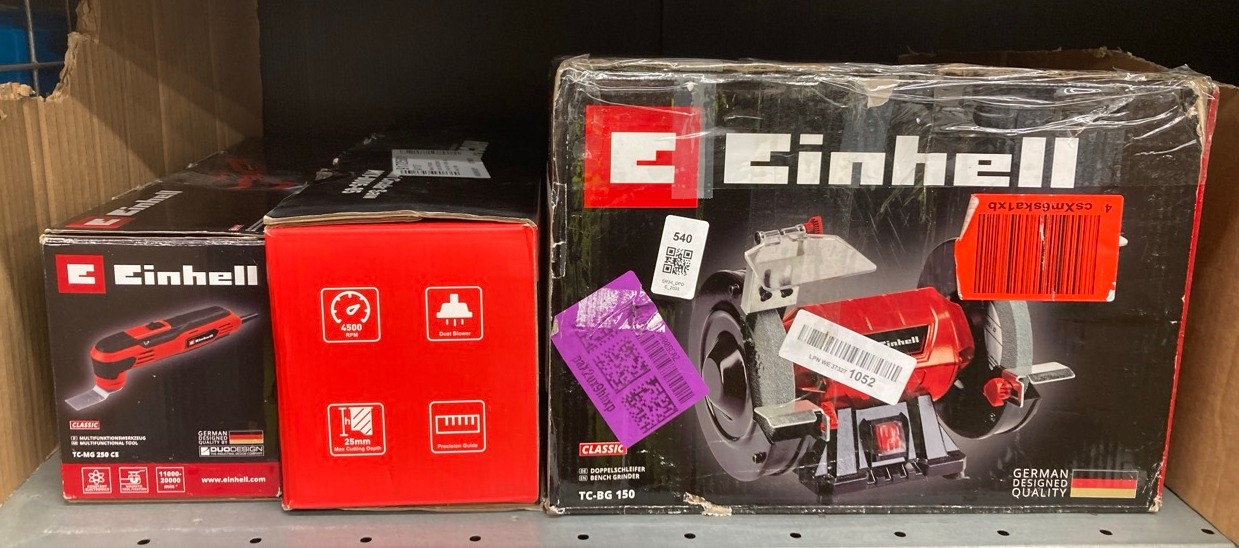 Lot 540  
            Edinburgh SR34 - Delivery Only 

                
QUANTITY OF TOOLS & HOME IMPROVEMENT ITEMS TO INCLUDE HYCHIKA MINI CIRCULAR SAW, ...