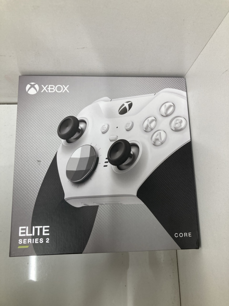 Lot 542  
            Edinburgh SR34 - Delivery Only 

                
XBOX ELITE BLUETOOTH WIRELESS CONTROLLER SERIES 2 - CORE EDITION (WHITE) FOR PC, ...