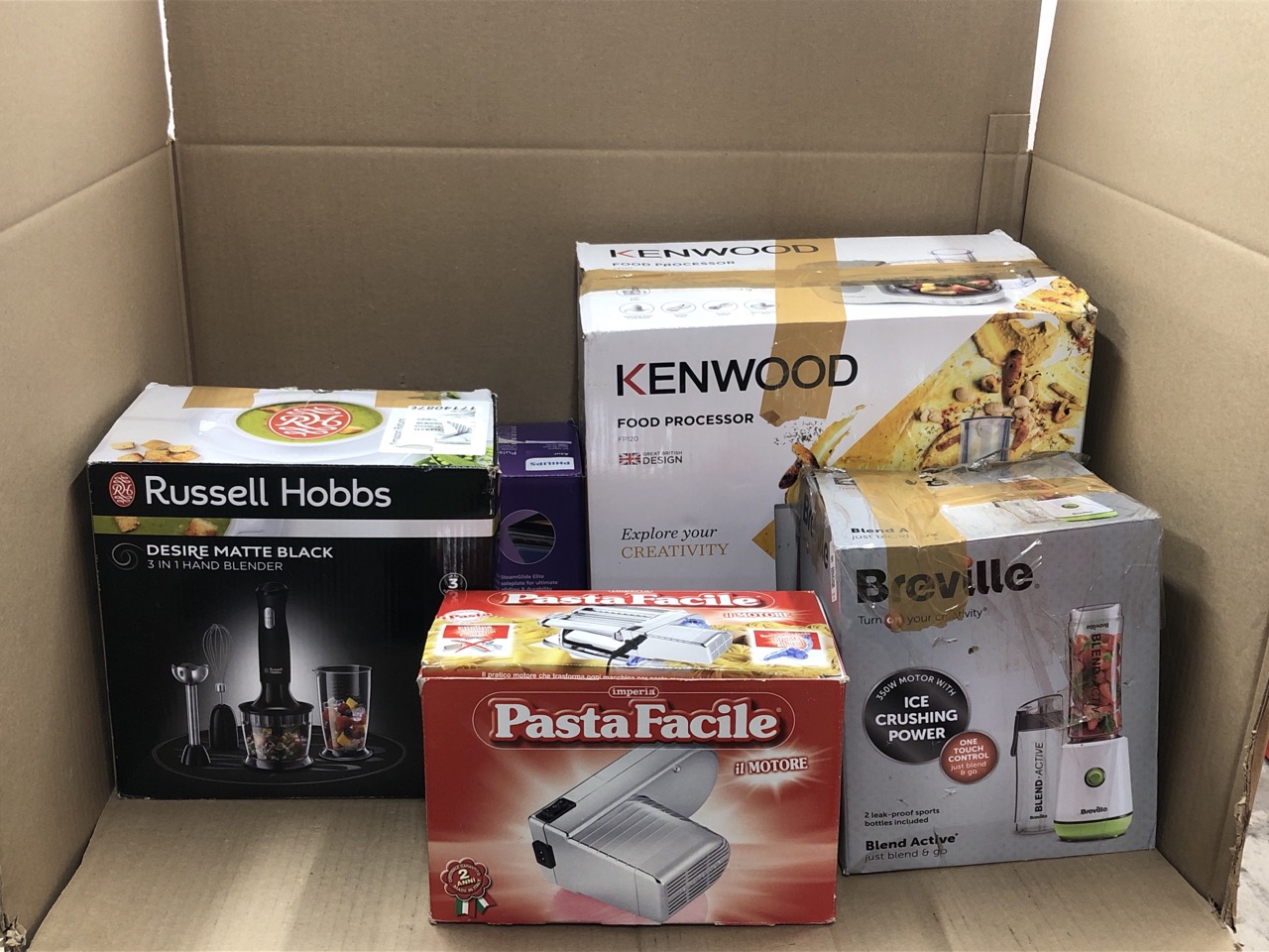 Lot 590  
            Edinburgh SR34 - Delivery Only 

                
QUANTITY OF KITCHEN & APPLIANCES ITEMS TO INCLUDE RUSSELL HOBBS DESIRE 3 IN 1 ELE...