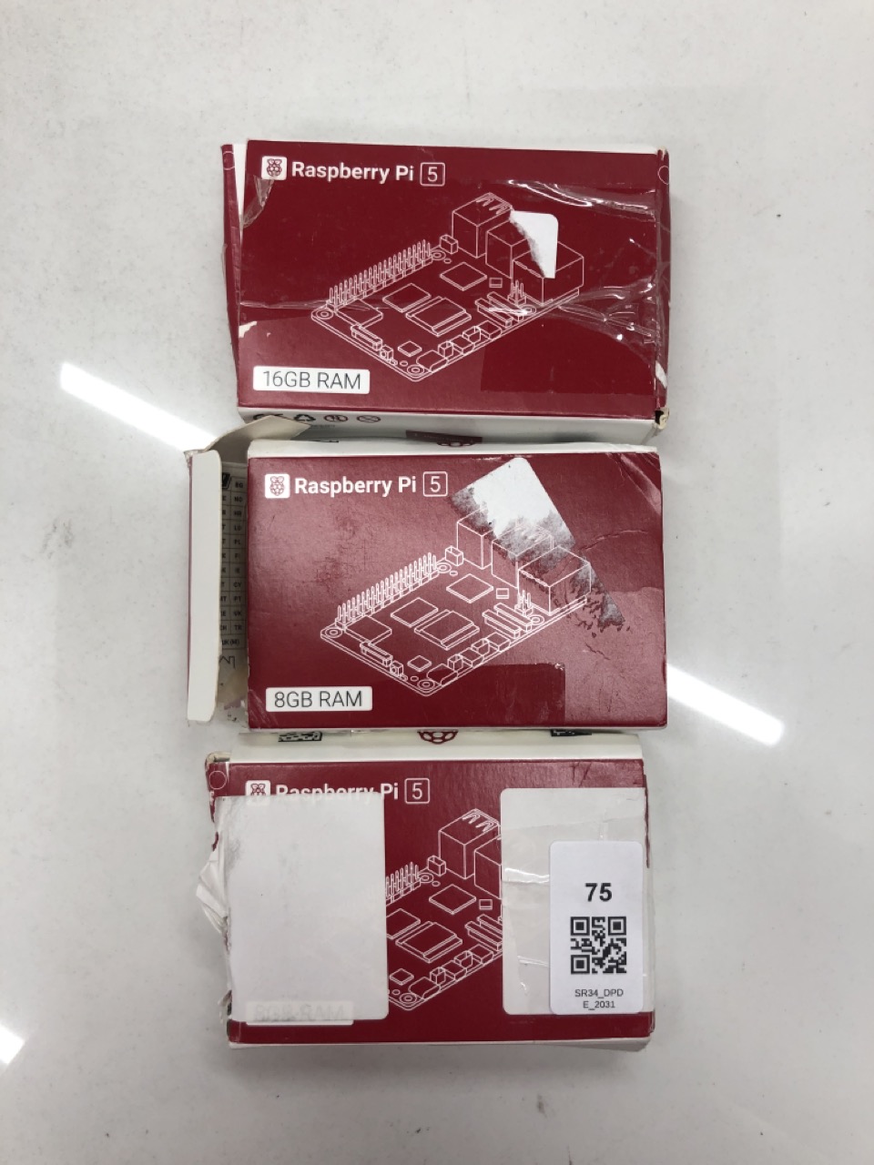 Lot 75  
            Edinburgh SR34 - Delivery Only 

                
QUANTITY OF TECH & GAMING ITEMS TO INCLUDE RASPBERRY PI 5 16GB RAM : LOCATION - R...