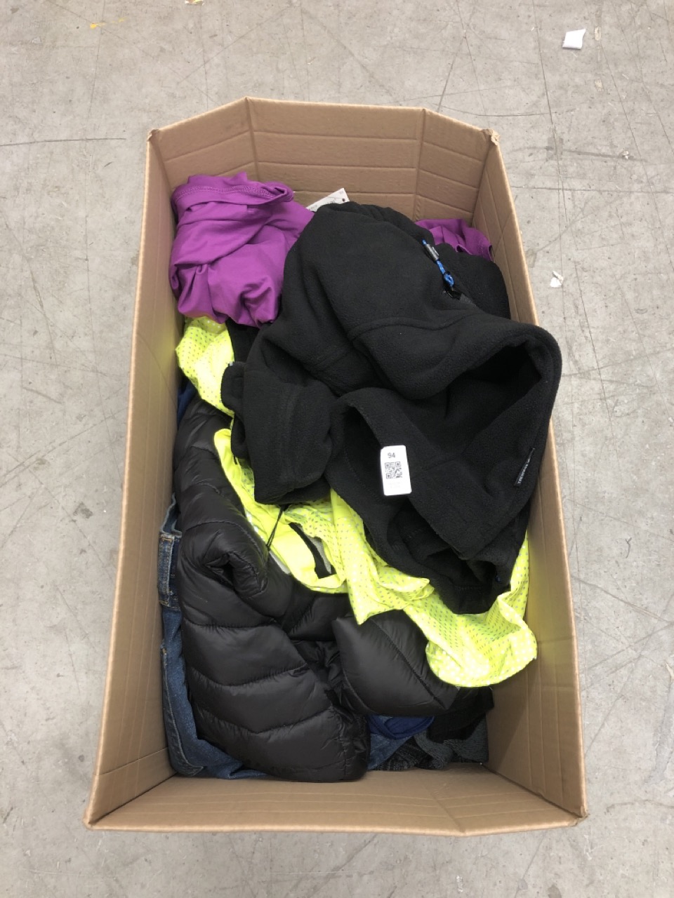 Lot 94  
            Edinburgh SR34 - Delivery Only 

                
QUANTITY OF CLOTHING & APPAREL ITEMS TO INCLUDE ALTURA NIGHT VISION STORM WOMEN'S...
