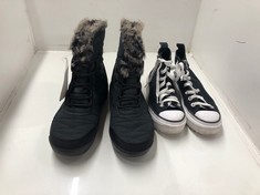 Lot 140  
            Edinburgh SR24 - Delivery Only 

                
LADIES COLUMBIA BLACK ANKLE BOOTS UK SIZE 7 & CONVERSE BLACK ANKLE TRAINERS UK SI...