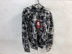 Lot 159  
            Edinburgh SR24 - Delivery Only 

                
HUGO BOSS PALM TREE SHIRT SIZE L : LOCATION - B RACK