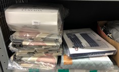 Lot 160  
            Edinburgh SR24 - Delivery Only 

                
QUANTITY OF ITEMS TO INCLUDE LAURENCE LLEWELYN-BOWEN MONTROSE NAVY VELVET CURTAIN...