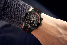 Lot 19  
            Edinburgh SR24 - Delivery Only 

                
VICKERS ARMSTRONG LIMITED EDITION HAND ASSEMBLED FALCON IN BLACK SKU:VA0122 ORIGI...