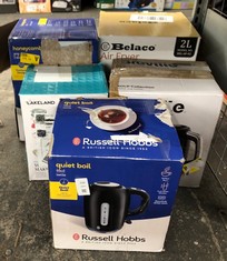 Lot 220  
            Edinburgh SR24 - Delivery Only 

                
QUANTITY OF KITCHEN & APPLIANCES ITEMS TO INCLUDE RUSSELL HOBBS BLACK STAINLESS S...