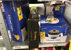 Lot 225  
            Edinburgh SR24 - Delivery Only 

                
QUANTITY OF KITCHEN & APPLIANCES ITEMS TO INCLUDE RUSSELL HOBBS ELECTRIC RICE COO...