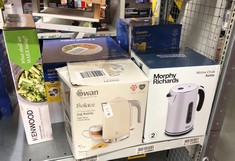 Lot 226  
            Edinburgh SR24 - Delivery Only 

                
QUANTITY OF KITCHEN & APPLIANCES ITEMS TO INCLUDE SWAN SK19026CRM SOLACE CORDLESS...
