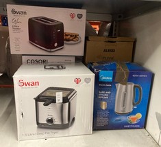 Lot 357  
            Edinburgh SR24 - Delivery Only 

                
QUANTITY OF KITCHEN & APPLIANCES  ITEMS TO INCLUDE SWAN 1.5 LITRE S/S FRYER: LOCA...
