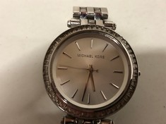 Lot 39  
            Edinburgh SR24 - Delivery Only 

                
MICHAEL KORS DARCI WATCH FOR WOMAN SILVER TONE QUARTZ ORIGINAL  RRP £ 143: LOCATI...