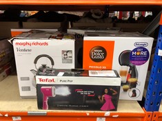 Lot 457  
            Edinburgh SR24 - Delivery Only 

                
QUANTITY OF KITCHEN & APPLIANCES ITEMS TO INCLUDE TEFAL PURE POP SLIM HANDHELD CL...
