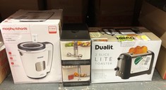Lot 481  
            Edinburgh SR24 - Delivery Only 

                
QUANTITY OF KITCHEN & APPLIANCES ITEMS TO INCLUDE DUALIT 2 SLICE TOASTER LITE : L...