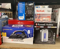Lot 603  
            Edinburgh SR24 - Delivery Only 

                
QUANTITY OF KITCHEN & APPLIANCES ITEMS TO INCLUDE RUSSELL HOBBS ELECTRIC KETTLE (...