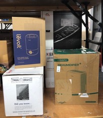 Lot 687  
            Edinburgh SR24 - Delivery Only 

                
QUANTITY OF KITCHEN & APPLIANCES ITEMS TO INCLUDE LEVOIT SMART COOL MIST TOP FILL...