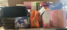 Lot 703  
            Edinburgh SR24 - Delivery Only 

                
QUANTITY OF HEALTH & BEAUTY ITEMS TO INCLUDE NIVEA MEN FEEL SET TO GO GIFT SET (5...