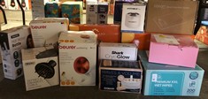 Lot 719  
            Edinburgh SR24 - Delivery Only 

                
QUANTITY OF HEALTH & BEAUTY ITEMS TO INCLUDE SHARK CRYOGLOW RECHARGING STAND - BL...
