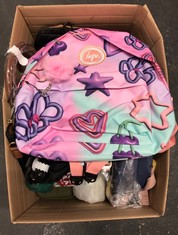 Lot 71  
            Edinburgh SR24 - Delivery Only 

                
1 X BOX OF BAGS TO INCLUDE SMALL BLACK RUCKSACK : LOCATION - A RACK