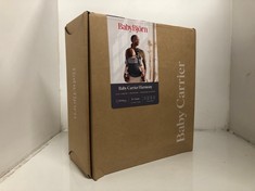 Lot 738  
            Edinburgh SR24 - Delivery Only 

                
BABYBJÖRN BABY CARRIER HARMONY, 3D MESH, ANTHRACITE.: LOCATION - TABLES
