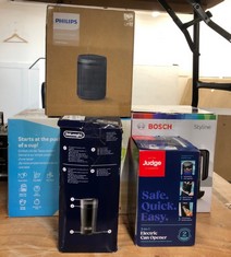 Lot 743  
            Edinburgh SR24 - Delivery Only 

                
QUANTITY OF KITCHEN & APPLIANCES ITEMS TO INCLUDE JUDGE ELECTRICALS 3-IN-1 AUTOMA...