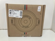 Lot 802  
            Edinburgh SR24 - Delivery Only 

                
STAUB CAST IRON 4-QT ROUND COCOTTE - BASIL, MADE IN FRANCE.: LOCATION - TABLES