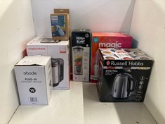 Lot 829  
            Edinburgh SR24 - Delivery Only 

                
QUANTITY OF KITCHEN & APPLIANCES ITEMS TO INCLUDE ABODE 500W COMPACT PORTABLE WHI...