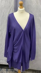 Lot 833  
            Edinburgh SR24 - Delivery Only 

                
BRUNELLO CUCINELLI CARDIGAN, SIZE LARGE:: LOCATION - CLOTHES RACK