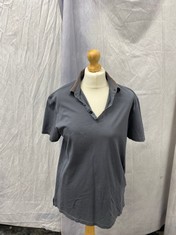 Lot 839  
            Edinburgh SR24 - Delivery Only 

                
LANVIN POLO SHIRT NO SIZE:: LOCATION - CLOTHES RACK
