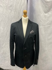 Lot 842  
            Edinburgh SR24 - Delivery Only 

                
ERMENEGILDO ZEGNA SUIT JACKET, SIZE: EU | 34:: LOCATION - CLOTHES RACK