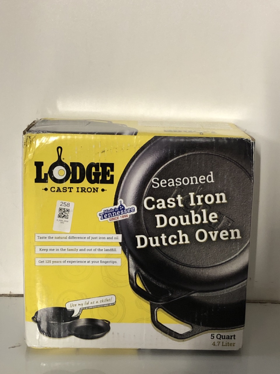 Lot 258  
            Edinburgh SR33 - Delivery Only 

                
LODGE PRE-SEASONED CAST IRON 2-IN-1 DOUBLE DUTCH OVEN WITH LID. CASSEROLE POT AND...