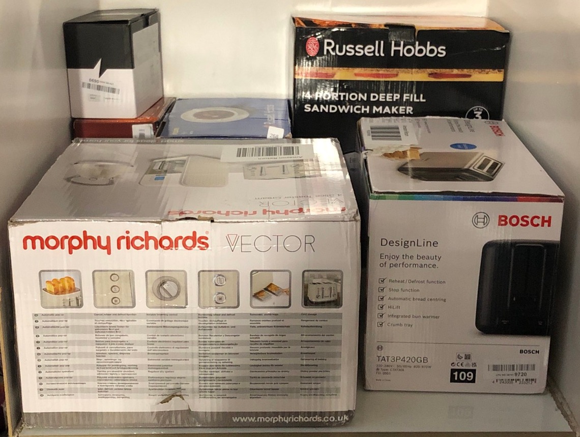 Lot 268  
            Edinburgh SR33 - Delivery Only 

                
QUANTITY OF KITCHEN & APPLIANCES ITEMS TO INCLUDE RUSSELL HOBBS DEEP FILL SANDWIC...