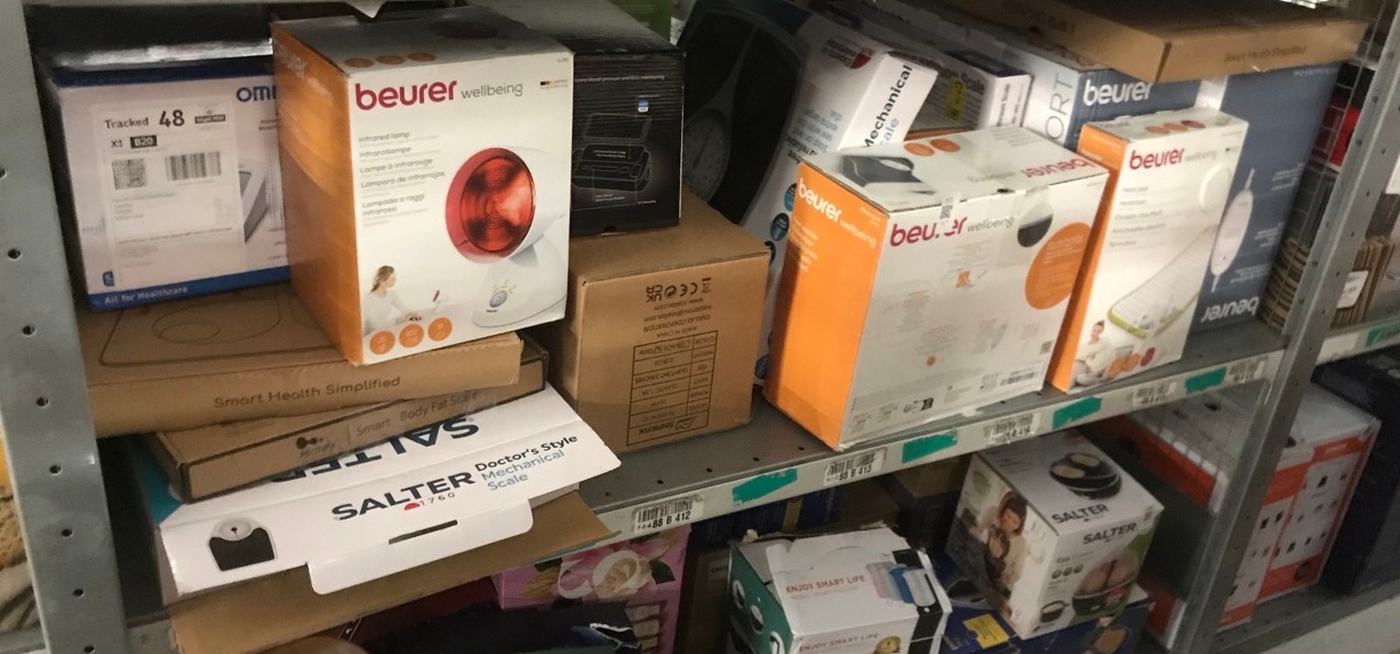 Lot 301  
            Edinburgh SR33 - Delivery Only 

                
QUANTITY OF HEALTH & BEAUTY TO INCLUDE OMRON COMPLETE AUTOMATIC UPPER ARM BLOOD P...