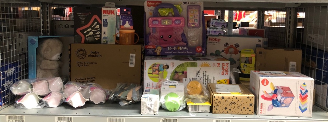 Lot 333  
            Edinburgh SR33 - Delivery Only 

                
QUANTITY OF BABY & TODDLER ITEMS TO INCLUDE FISHER-PRICE SOOTHE 'N SNUGGLE OTTER ...