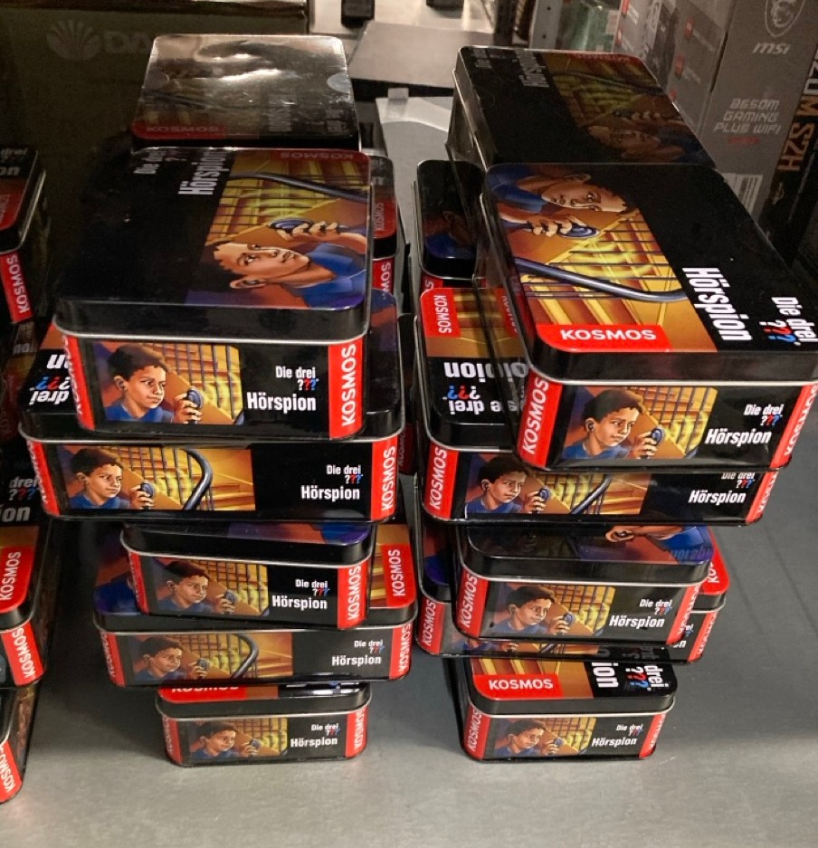 Lot 338  
            Edinburgh SR33 - Delivery Only 

                
15 X THE THREE INVESTIGATORS AUDIO SPY (THREE INVESTIGATORS).: LOCATION - RACK D