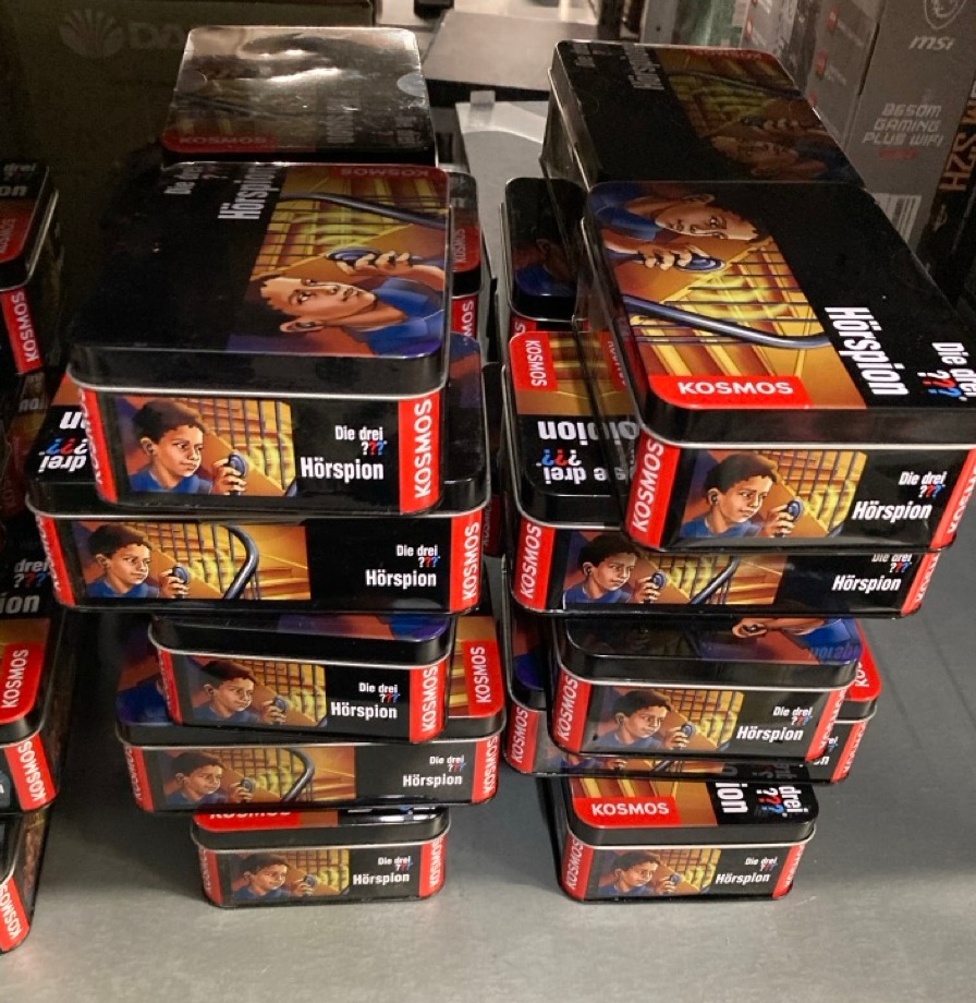 Lot 339  
            Edinburgh SR33 - Delivery Only 

                
15 X THE THREE INVESTIGATORS AUDIO SPY (THREE INVESTIGATORS).: LOCATION - RACK D