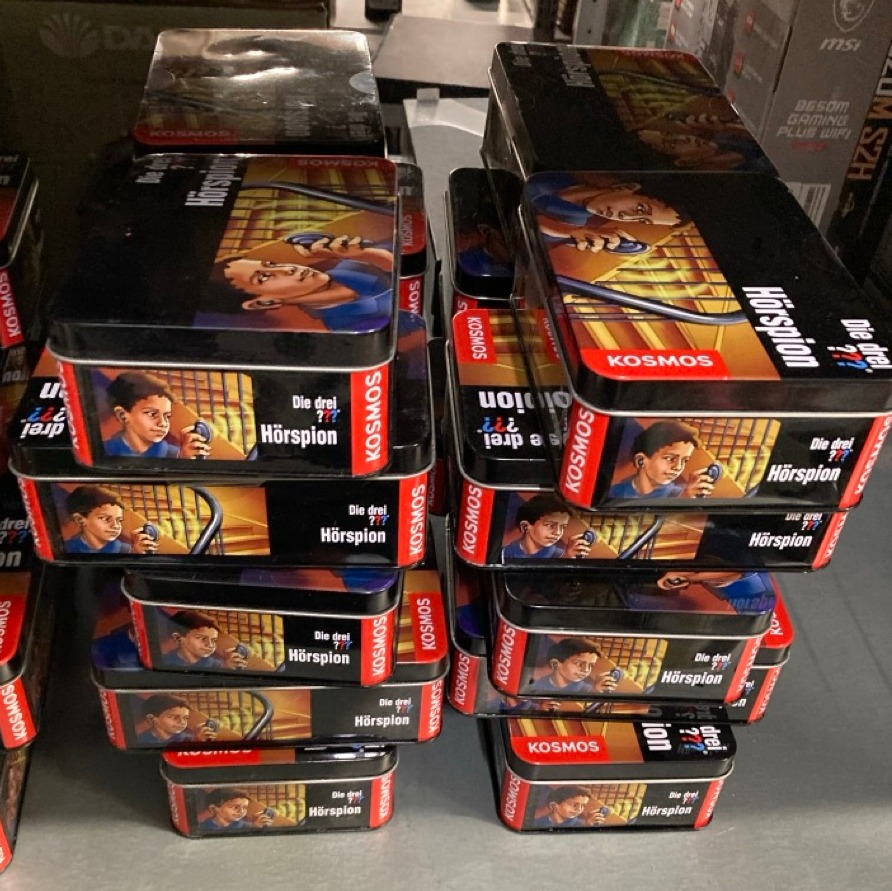 Lot 340  
            Edinburgh SR33 - Delivery Only 

                
15 X THE THREE INVESTIGATORS AUDIO SPY (THREE INVESTIGATORS).: LOCATION - RACK D