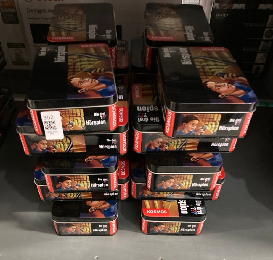 Lot 352  
            Edinburgh SR33 - Delivery Only 

                
20 X THE THREE INVESTIGATORS AUDIO SPY (THREE INVESTIGATORS).: LOCATION - RACK D