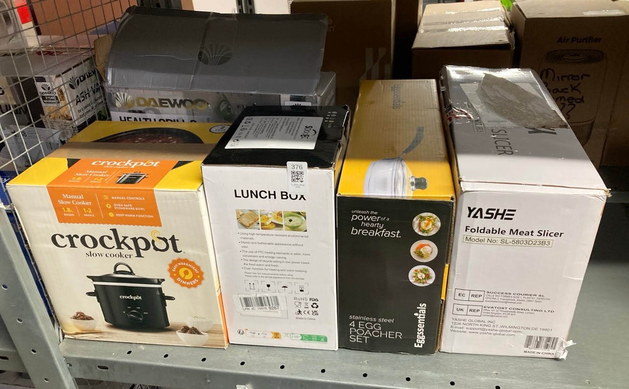 Lot 376  
            Edinburgh SR33 - Delivery Only 

                
QUANTITY OF KITCHEN & APPLIANCES ITEMS TO INCLUDE YASHE FOLDABLE FOOD SLICER, ELE...