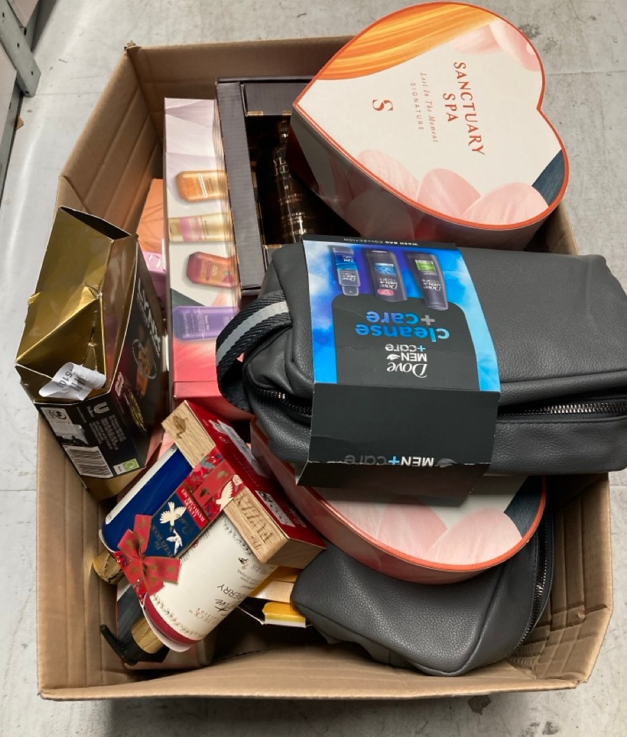 Lot 380  
            Edinburgh SR33 - Delivery Only 

                
QUANTITY OF HEALTH & BEAUTY ITEMS TO INCLUDE LYNX GIFT SUNSET FRESH WIN BIG WITH ...