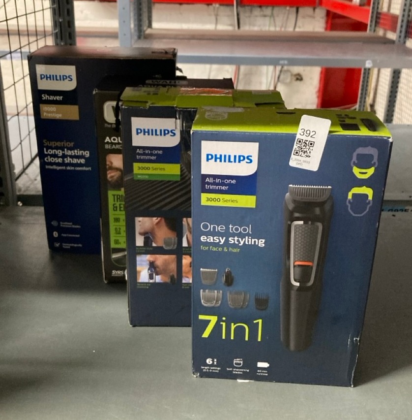 Lot 392  
            Edinburgh SR33 - Delivery Only 

                
QUANTITY OF KITCHEN & APPLIANCES ITEMS TO INCLUDE PHILIPS 7-IN-1 ALL-IN-ONE TRIMM...